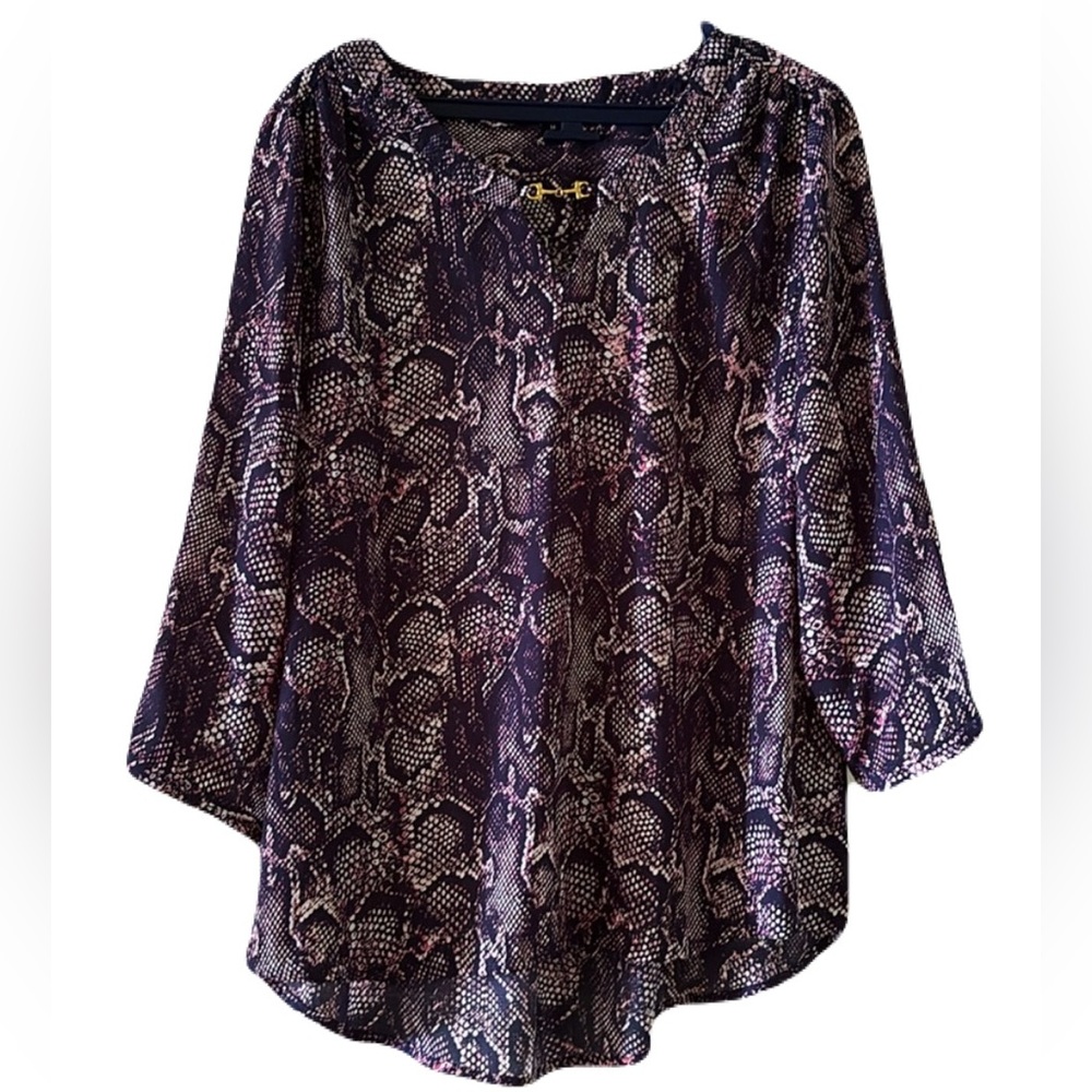 Harve Bernard Printed Blouse Sz M Purple decorative neck clasp pleated shoulder